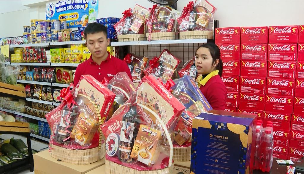 Giỏ quà Tết Nguyên đán mẫu mã đa dạng, giá cả phù hợp