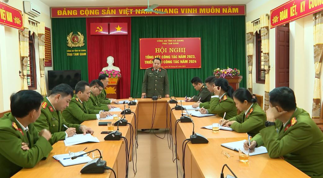 Giám đốc Công an tỉnh Phan Huy Ngọc kiểm tra tại Trại tạm giam