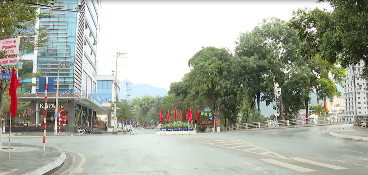 Không khí ngày đầu tiên của năm mới Ất Tỵ 2025