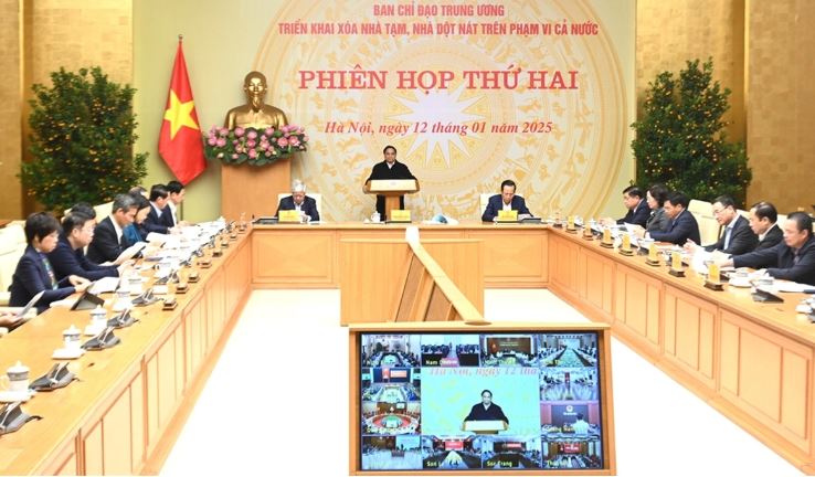 Thủ tướng: Năm 2025 là cao điểm 350 ngày đêm xoá nhà tạm, nhà dột nát