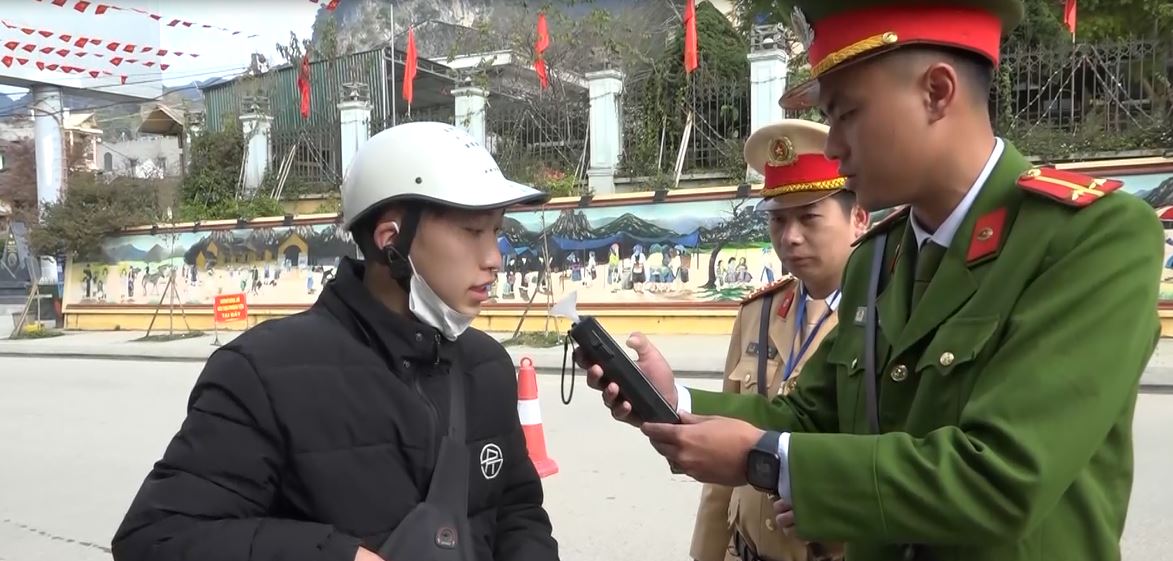 Công an tỉnh tăng cường đảm bảo trật tự an toàn giao thông dịp cuối năm