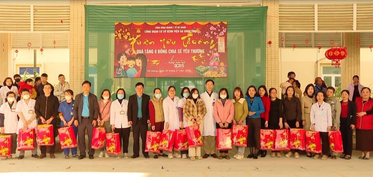 Bệnh viện Đa khoa tỉnh: Phiên chợ 0 đồng giúp đỡ bệnh nhân khó khăn