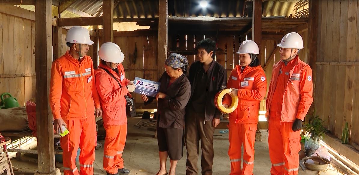 Công ty Điện lực Hà Giang tri ân khách hàng