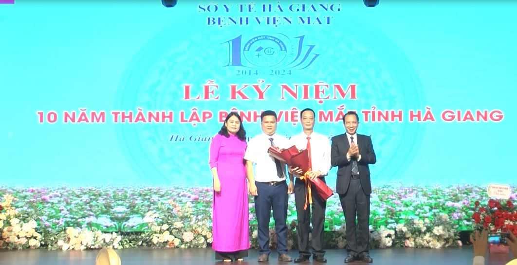 Lễ kỷ niệm 10 năm thành lập Bệnh viện mắt tỉnh Hà Giang