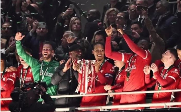 Đánh bại Chelsea, Liverpool vô địch Cúp liên đoàn Anh