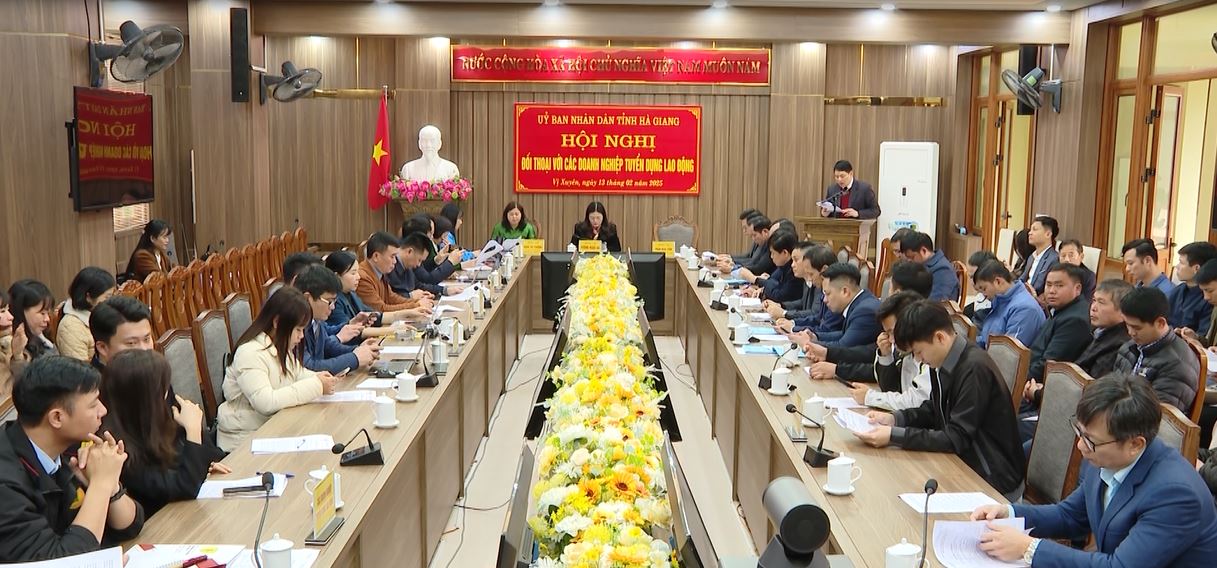 Hội nghị đối thoại với các doanh nghiệp tuyển dụng lao động