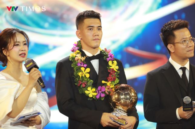 FIFA chúc mừng "Anh Thể" trong ngày Tiến Linh giành Quả bóng vàng Việt Nam 2024