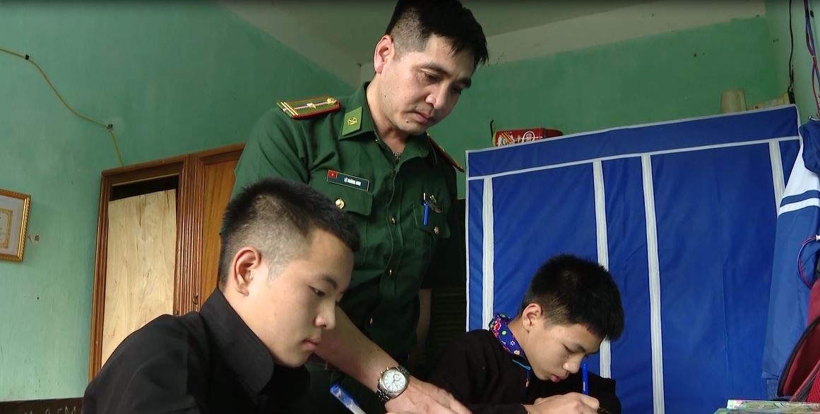 Niềm vui của con nuôi Đồn Biên phòng