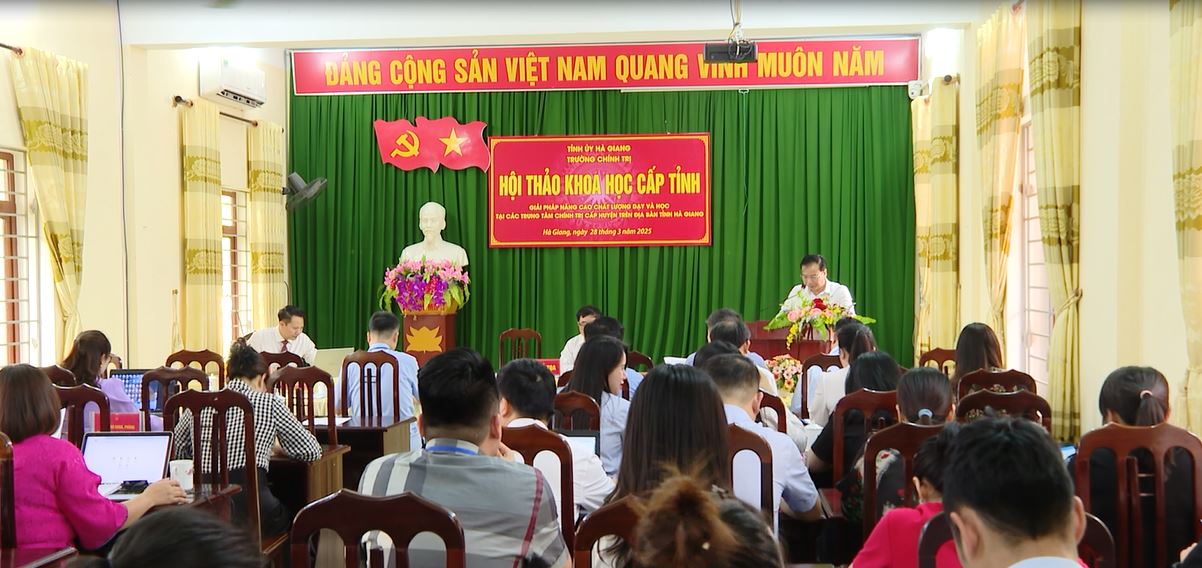 Hội thảo nâng cao chất lượng dạy và học tại Trung tâm Chính trị cấp huyện