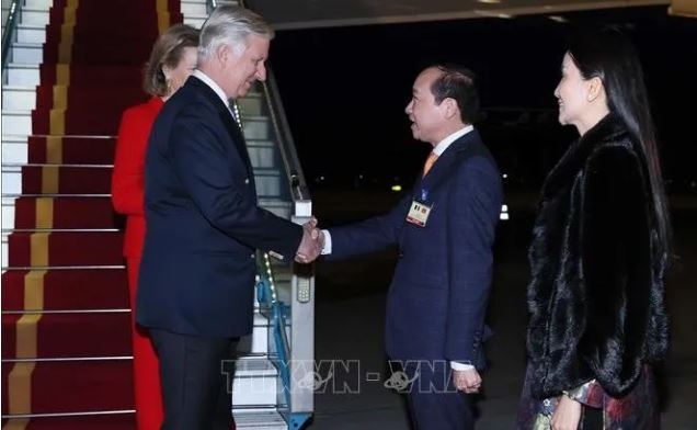 Nhà vua và Hoàng hậu Bỉ đến Hà Nội, bắt đầu thăm cấp Nhà nước Việt Nam
