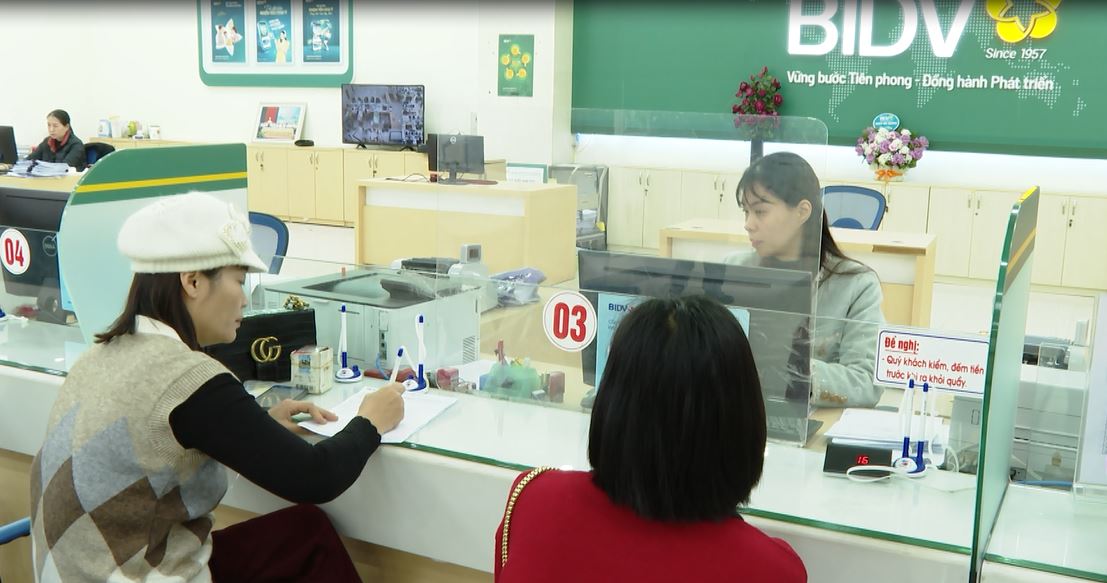 Các Ngân hàng đồng loạt giảm lãi suất, hỗ trợ nền kinh tế