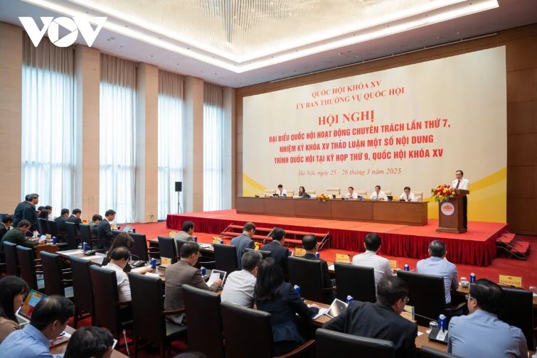 Quốc hội sẽ lấy ý kiến nhân dân về sửa đổi Hiến pháp vào giữa kỳ họp thứ 9