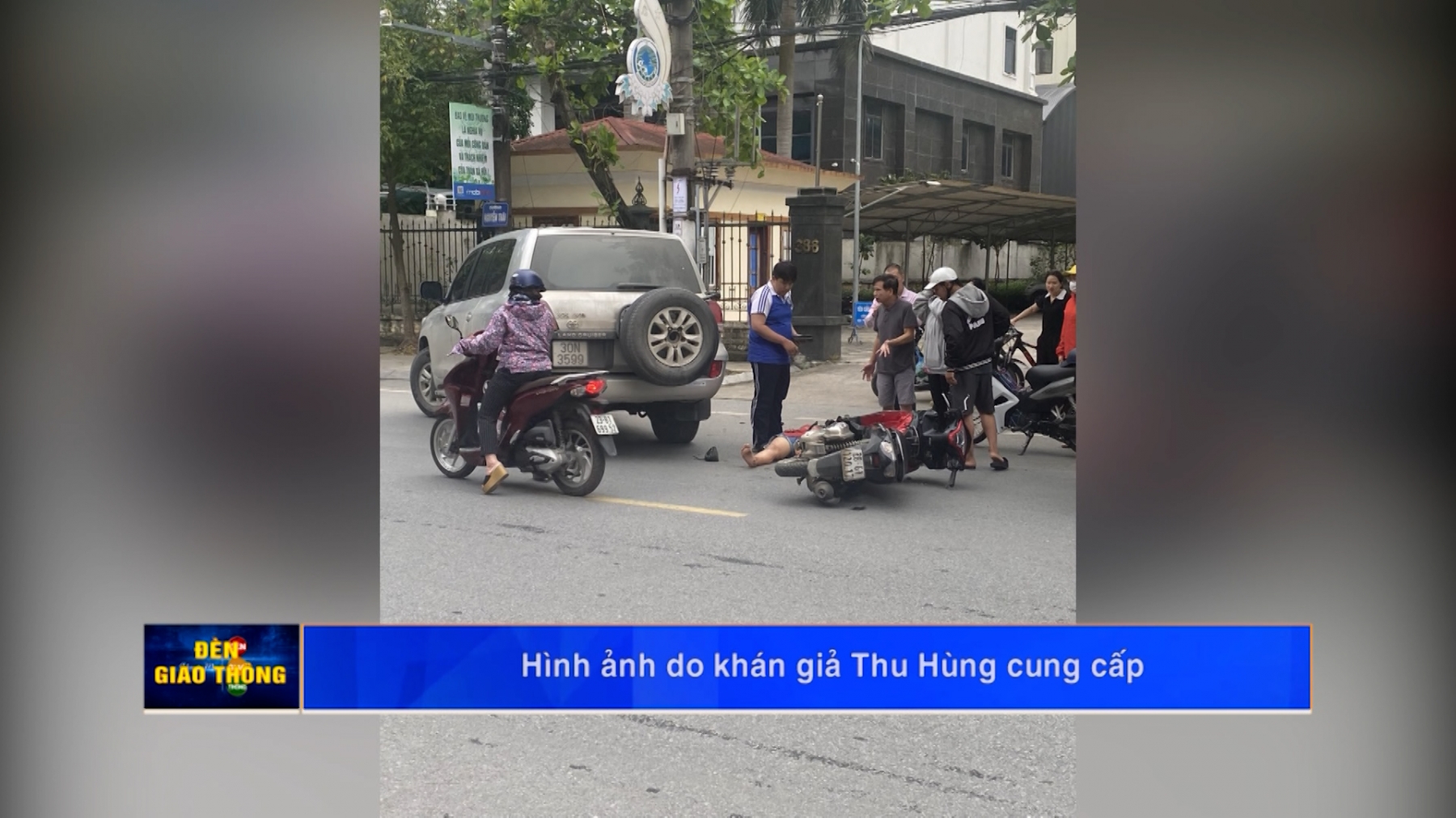 Đèn giao thông - Ngày 10/4/2024