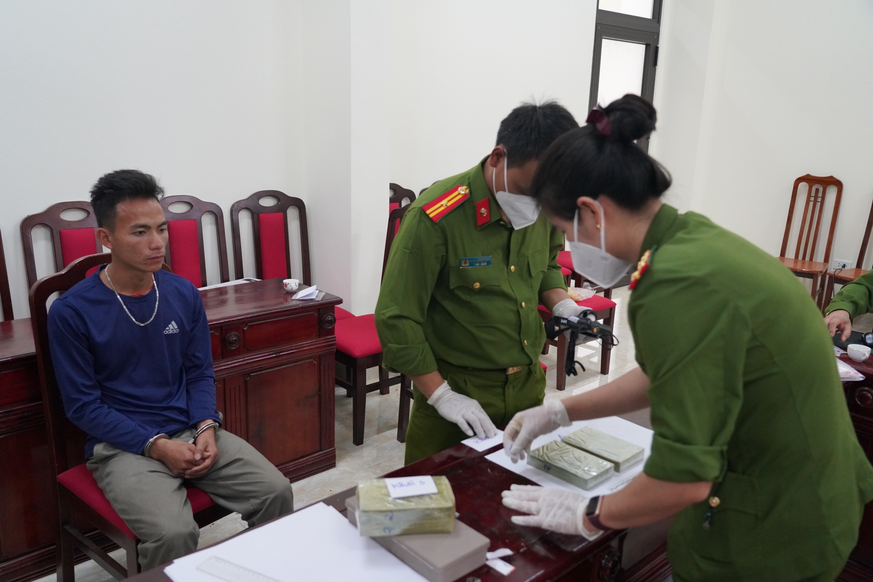 Triệt phá đường dây vận chuyển, mua bán trái phép chất ma túy liên tỉnh