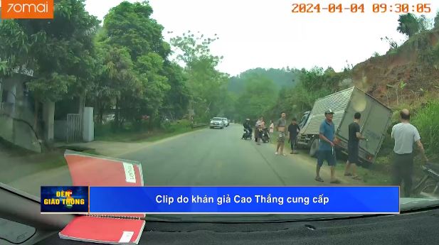 Đèn giao thông - Ngày 5/4/2024