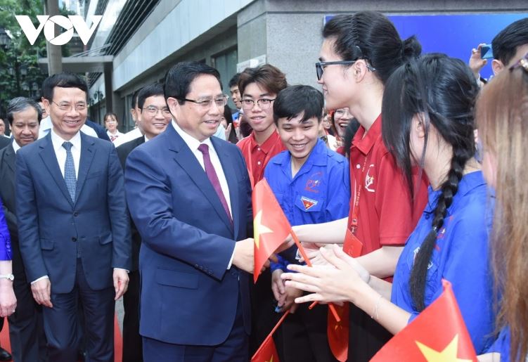 Thủ tướng phát động phong trào "Cả nước thi đua đổi mới sáng tạo và chuyển đổi số"