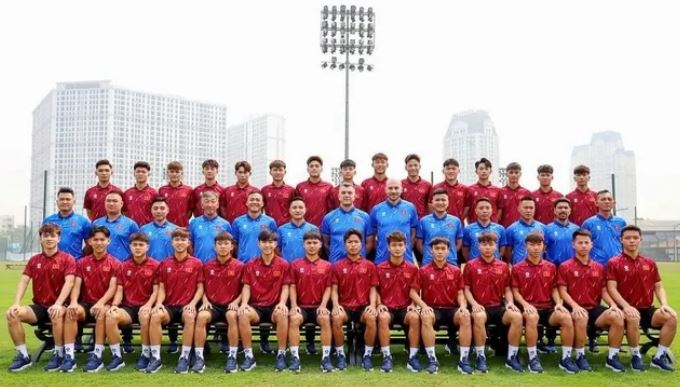Thủ tướng gửi thư khen ngợi và động viên U17 Việt Nam trước trận tranh vé World Cup