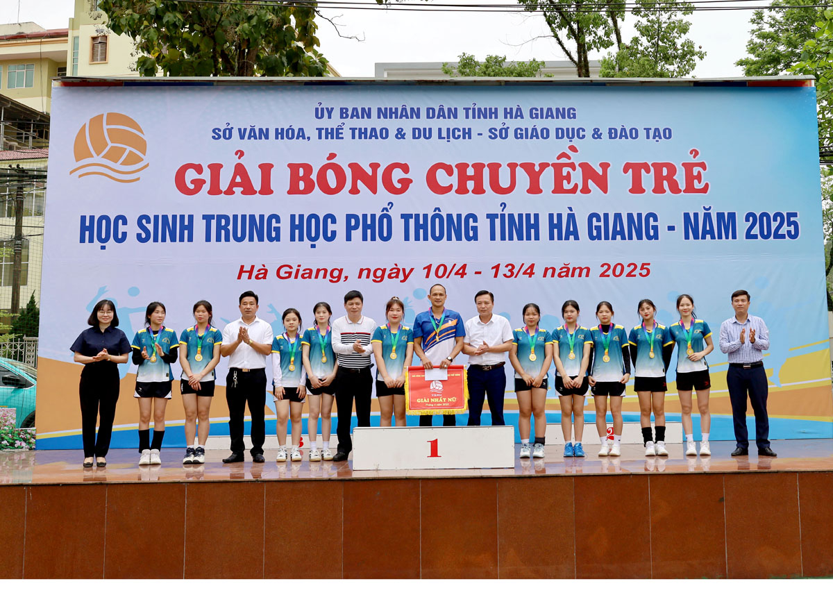 Bế mạc giải bóng chuyền trẻ học sinh THPT năm 2025
