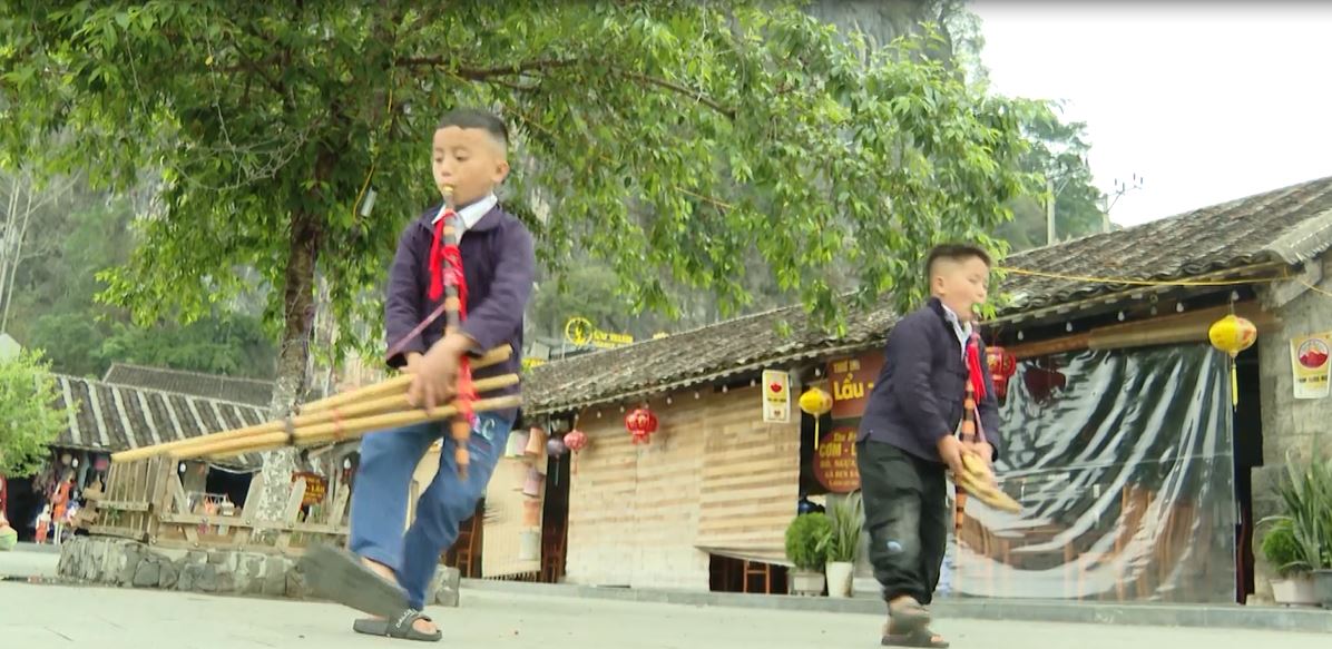 Đồng Văn giữ gìn và phát huy giá trị cây khèn Mông