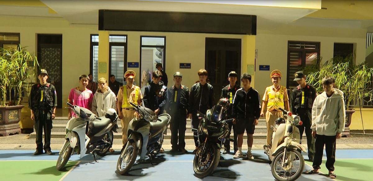 Xử lý 18 đối tượng trong ngày đầu ra quân