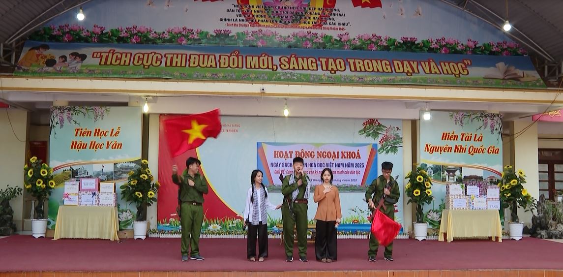 Tự hào tiếp nối truyền thống cha anh