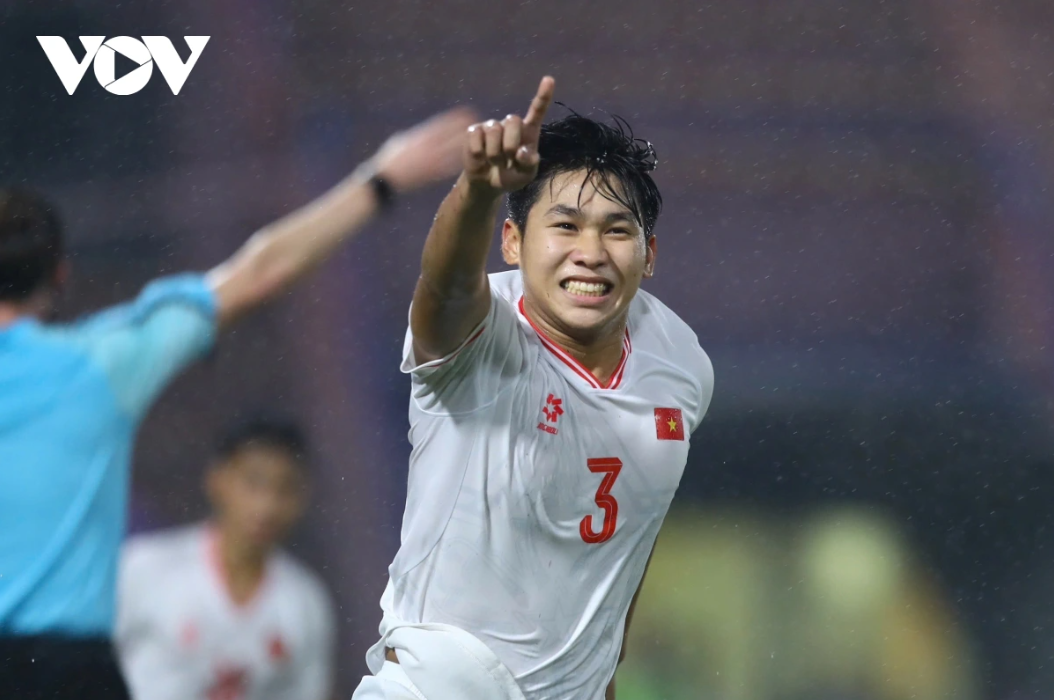 Cầu thủ U17 Việt Nam được AFC vinh danh cùng sao trẻ MU