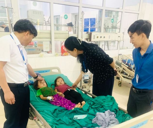 8 người nhập viện do ngộ độc thực phẩm