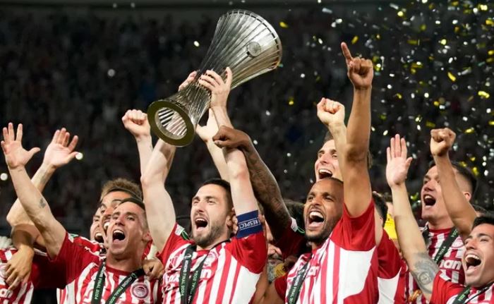 Olympiakos vô địch Europa Conference League