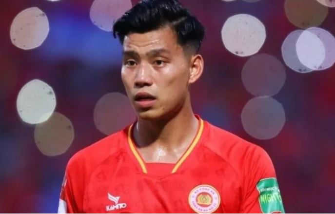 Vũ Văn Thanh bị cấm ba trận vì xúc phạm trọng tài