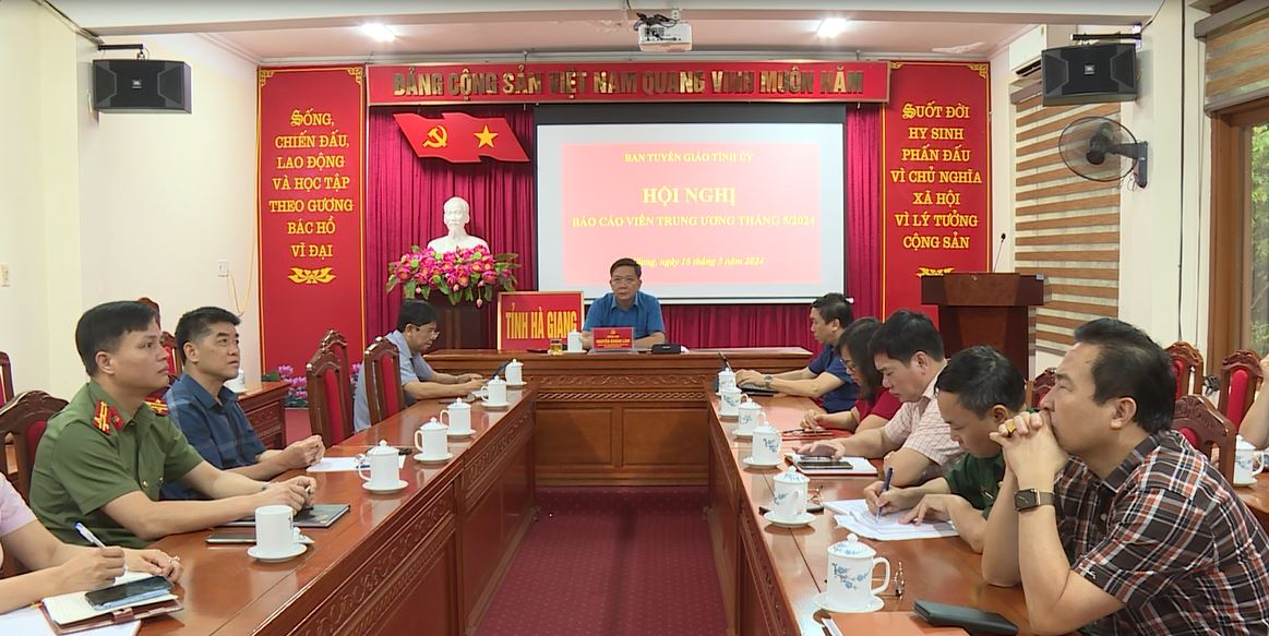 Hội nghị báo cáo viên Trung ương tháng 5