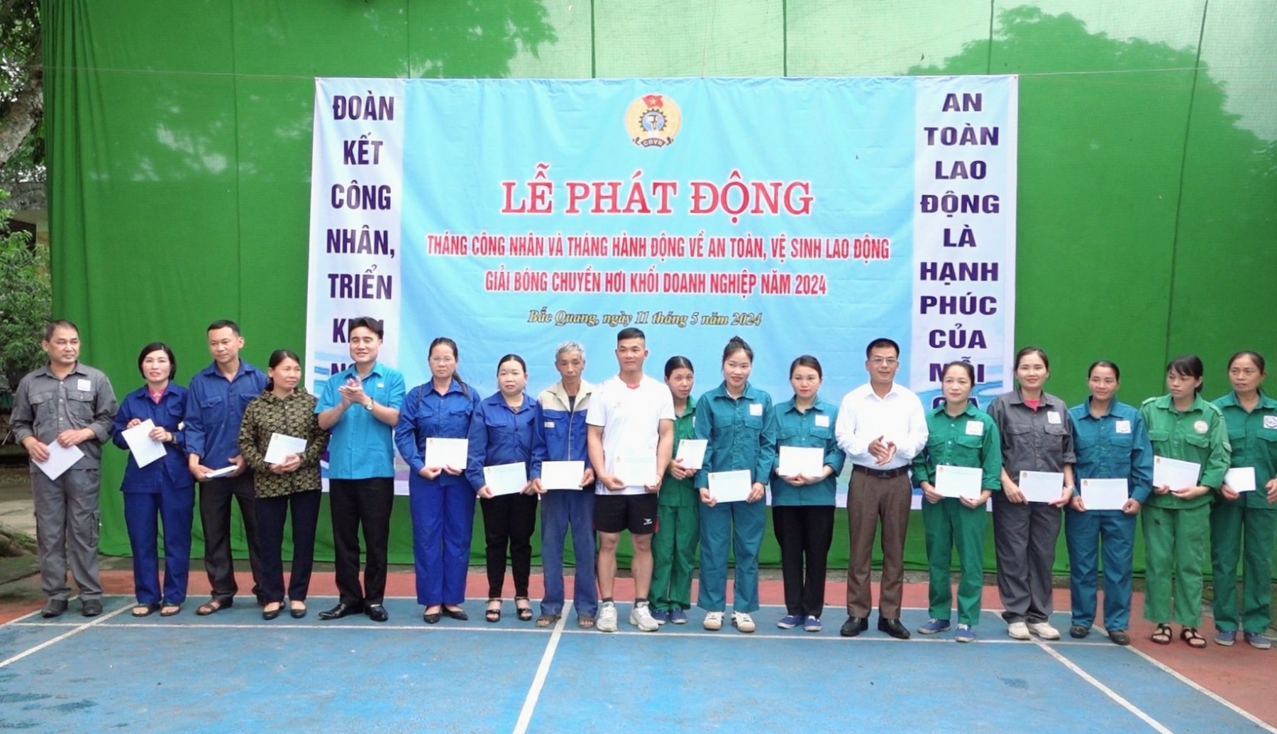 LĐLĐ huyện Bắc Quang tổ chức Lễ phát động Tháng Công nhân