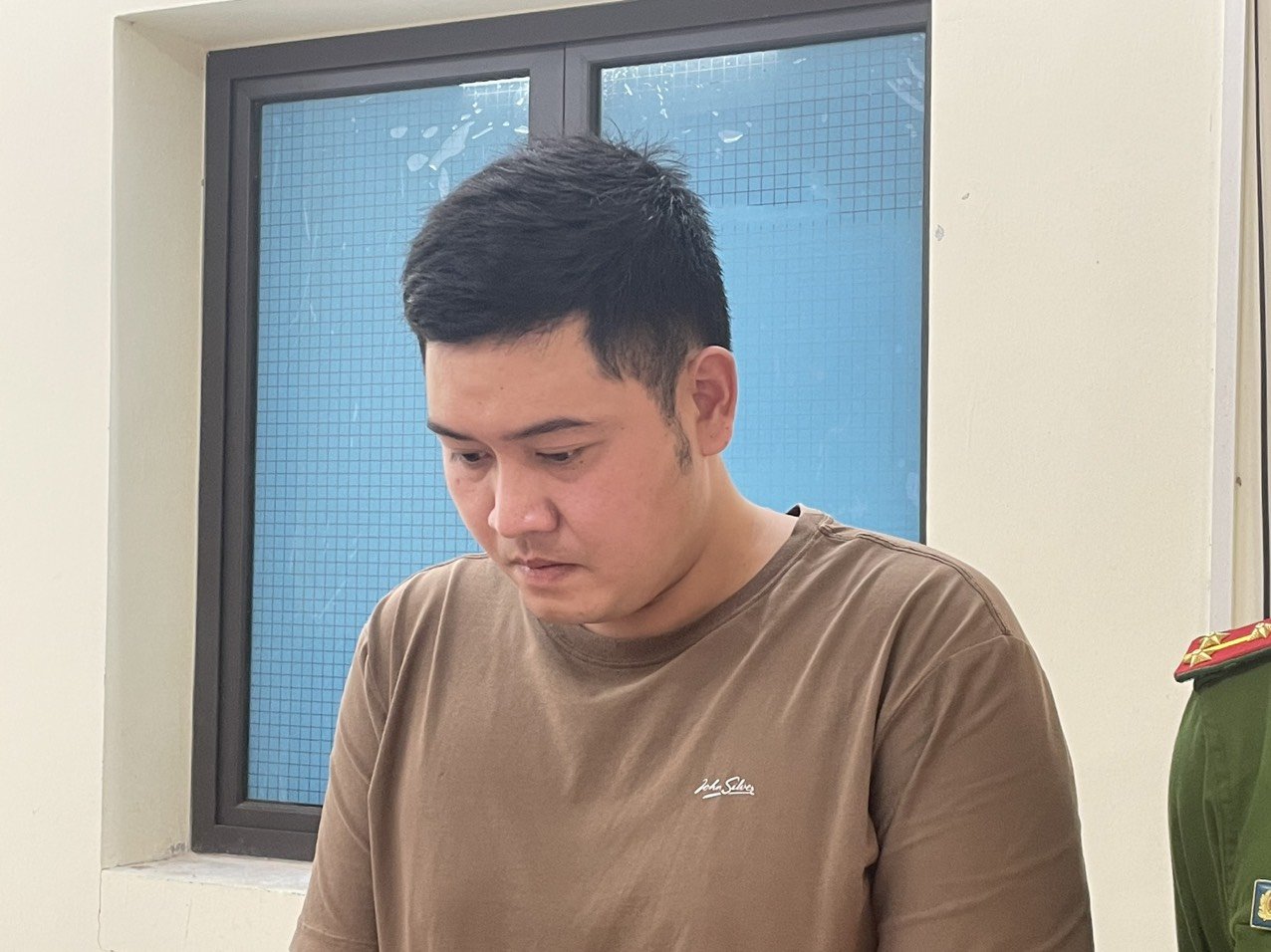 Khởi tố bắt tạm giam đối tượng lừa đảo chiếm đoạt tài sản