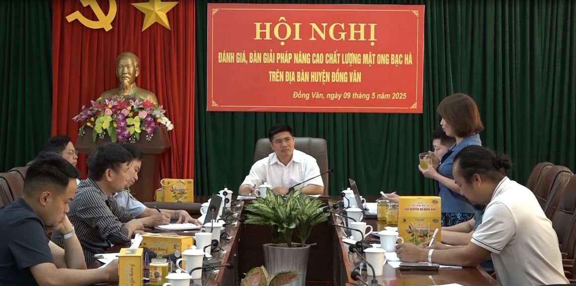 Đồng Văn tổ chức Hội nghị đánh giá, bàn giải pháp nâng cao chất lượng mật ong bạc Hà