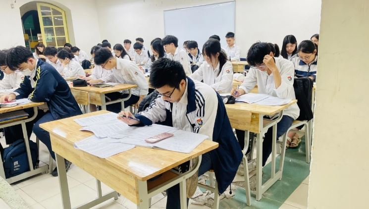 Thi tốt nghiệp THPT 2025: Bộ GD - ĐT yêu cầu phối hợp chặt chẽ, không để sai sót