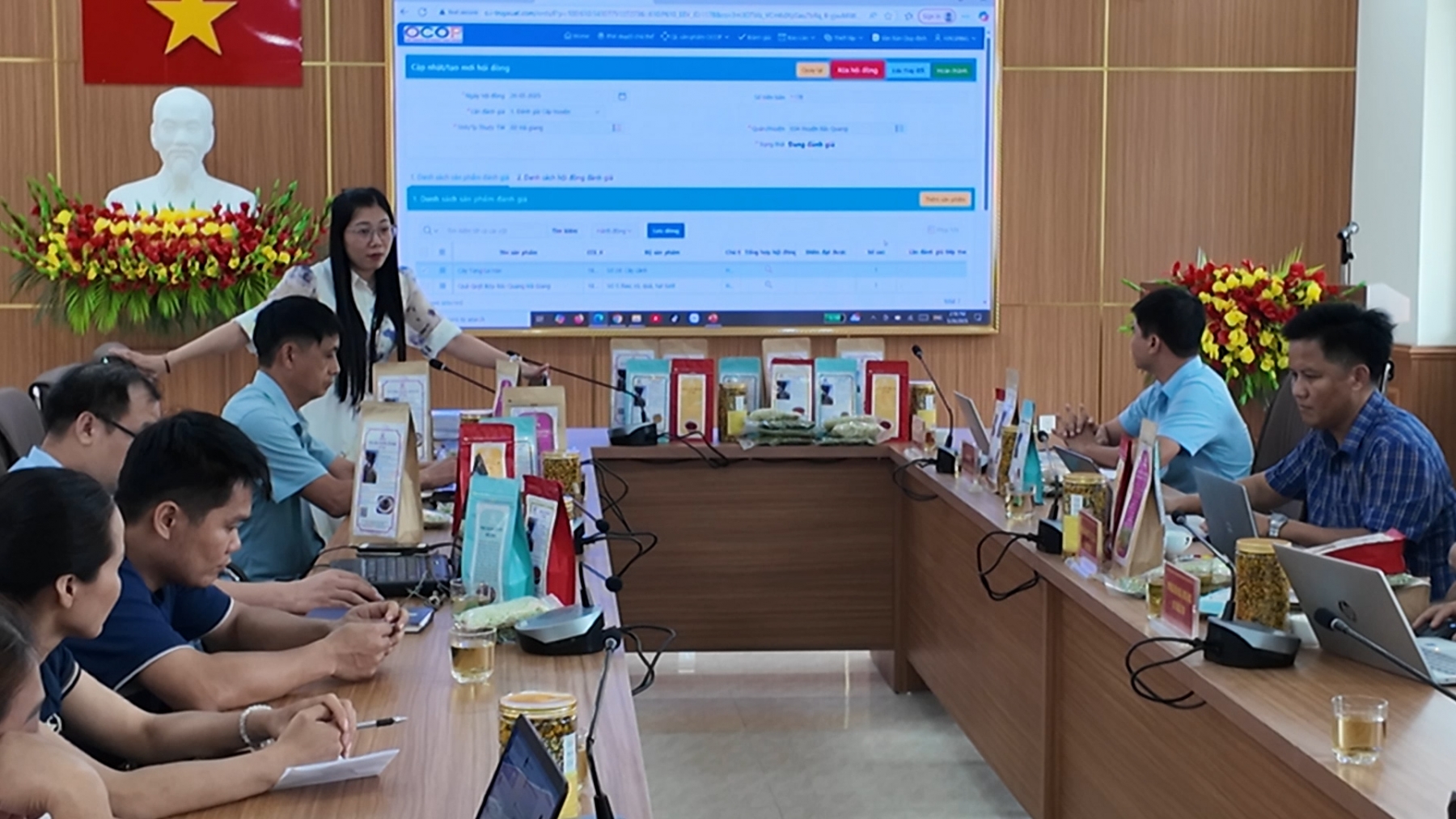 Huyện Bắc Quang tổ chức đánh giá, phân hạng sản phẩm OCOP đối với 7 sản phẩm mới