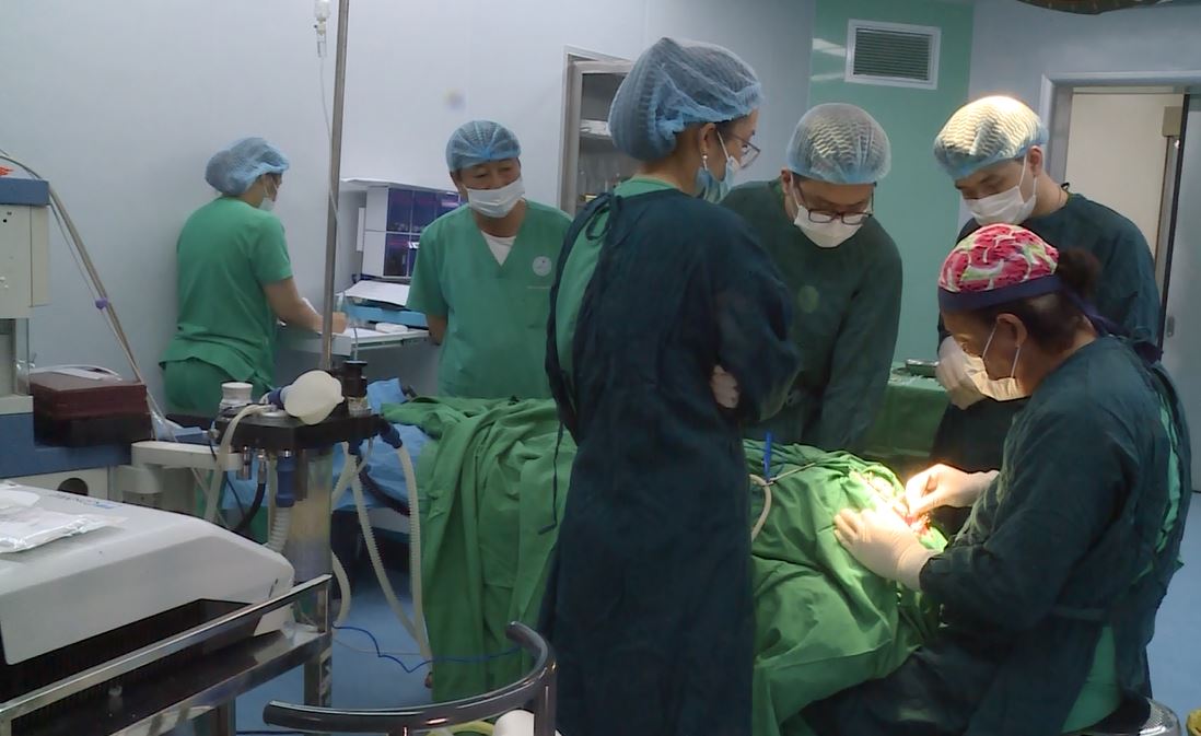 Phẫu thuật cho trẻ khuyết tật tại Bệnh viện Đa khoa tỉnh