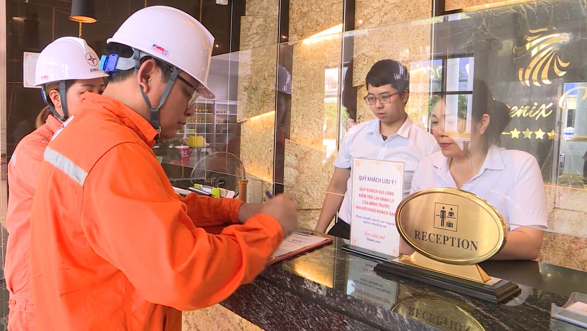 Các doanh nghiệp chung tay tiết kiệm điện