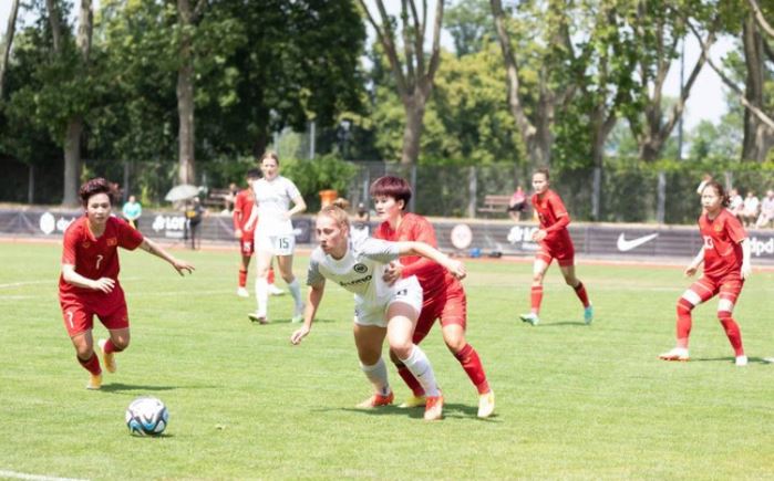 ĐT nữ Việt Nam thắng 2-1 trong trận giao hữu đầu tiên tại Đức