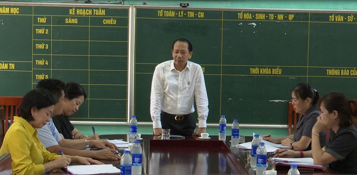 Phó Chủ tịch UBND tỉnh Trần Đức Quý kiểm tra công tác chuẩn bị thi tốt nghiệp THPT tại huyện Quang Bình