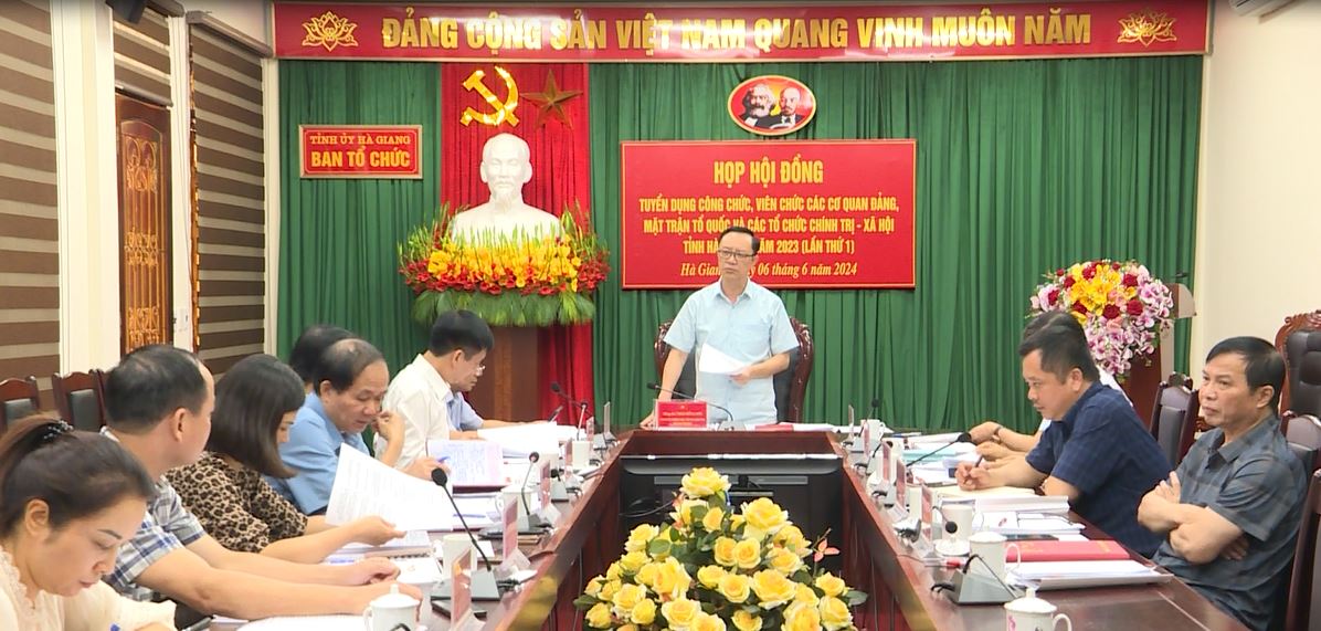 Họp Hội đồng tuyển dụng công chức, viên chức các cơ quan Đảng tỉnh Hà Giang năm 2023