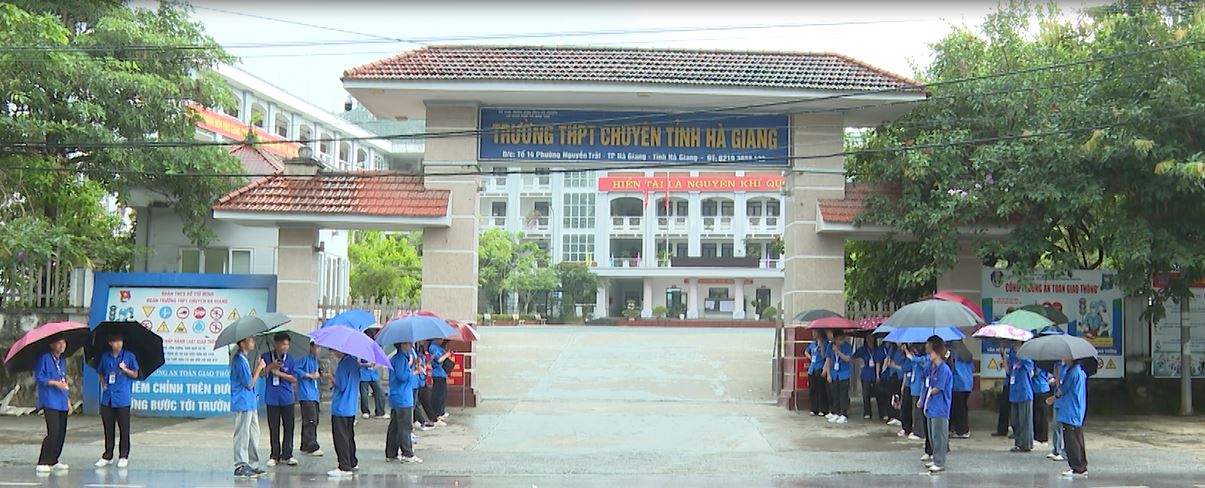 Không khí ngày thi cuối vào lớp 10 THPT Chuyên Hà Giang