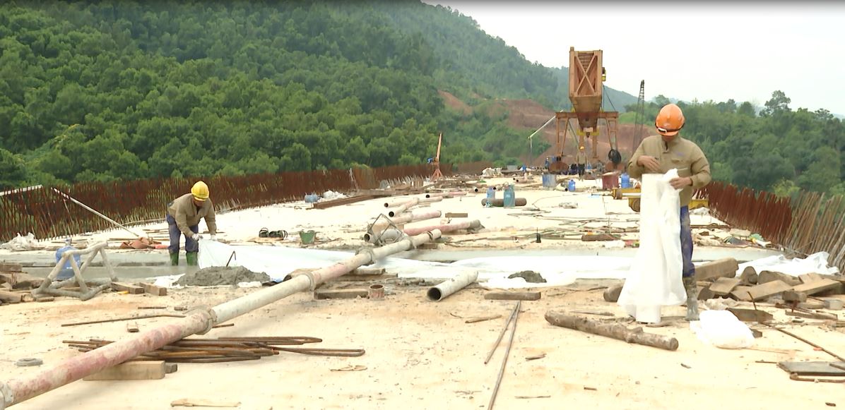 Cầu Tân Quang trên tuyến cao tốc phấn đấu về đích trong năm 2025