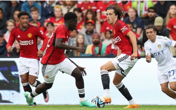 Giao hữu | Manchester United giành chiến thắng trước Leeds United