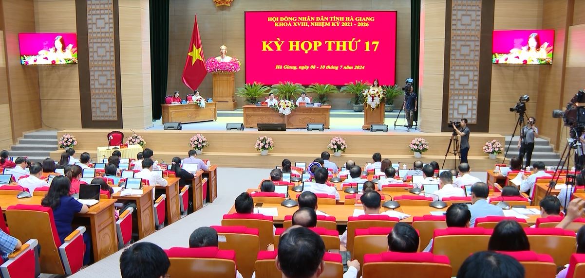 Chất vấn, trả lời chất vấn tại kỳ họp thứ 17, HĐND tỉnh khóa XVIII