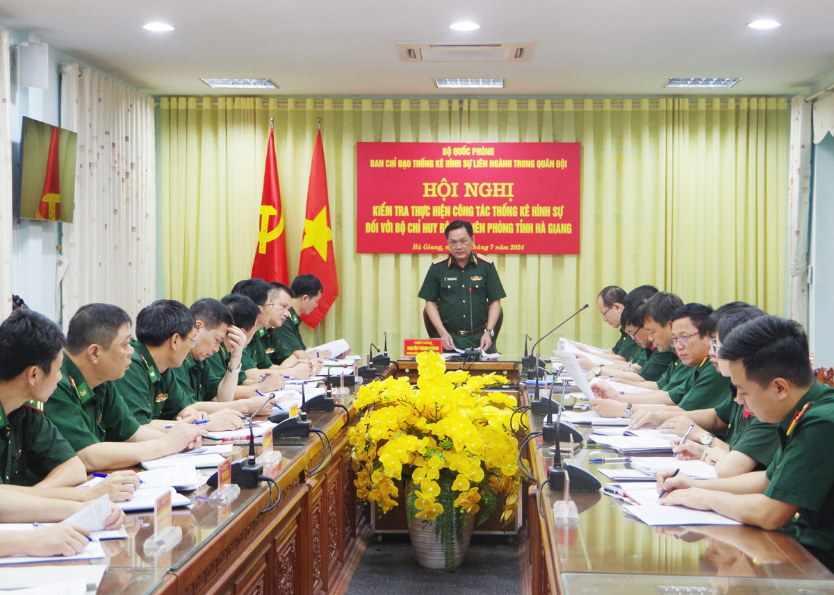 Đoàn công tác Ban Chỉ đạo thống kê hình sự liên ngành trong Quân đội làm việc tại BCH Bộ đội Biên phòng tỉnh