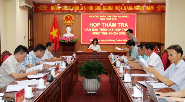 Ban Pháp chế HĐND tỉnh họp thẩm tra các văn bản trình Kỳ họp thứ 17 HĐND tỉnh