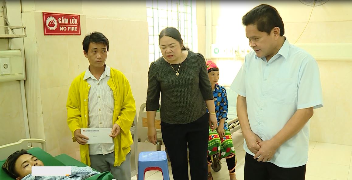 Các cơ quan, đơn vị thăm hỏi, động viên các nạn nhân trong vụ sạt lở tại Yên Định, Bắc Mê