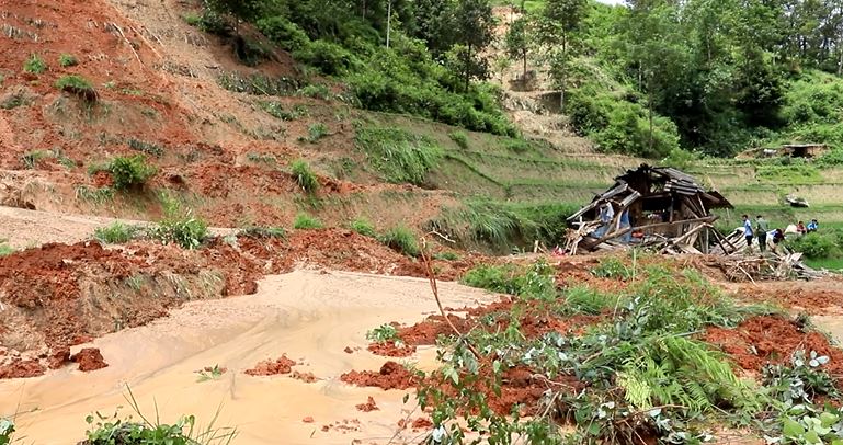 Hoàng Su Phì: Mưa lớn gây sạt lở đất làm 2 người thiệt mạng