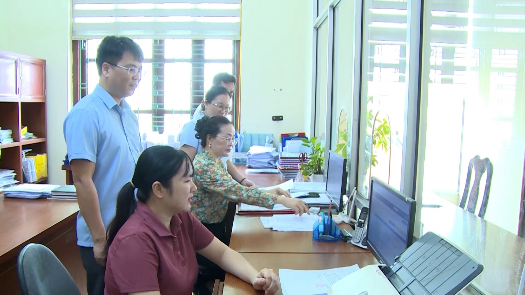 (TTV) Ngày làm việc đầu tiên của mô hình chính quyền hai cấp