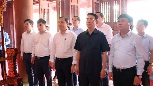 (TTV) Đoàn công tác Tạp chí Cộng sản dâng hương tại Khu di tích Quốc gia đặc biệt Tân Trào